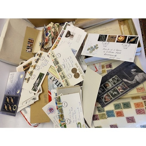 32 - A stamp album, a quantity of loose stamps, First Day covers, modern stamps etc..