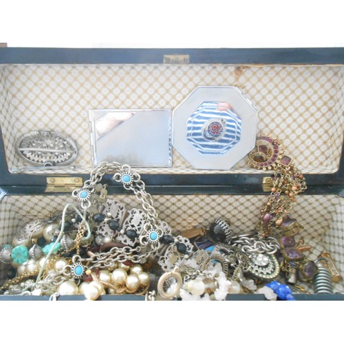 213 - A walnut and inlaid glove box containing a selection of costume jewellery including paste set buckle... 