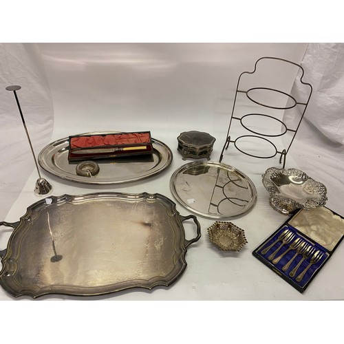 188 - A selection of silver plate including a double handled tray, three tier cake stand frame, flatware, ... 