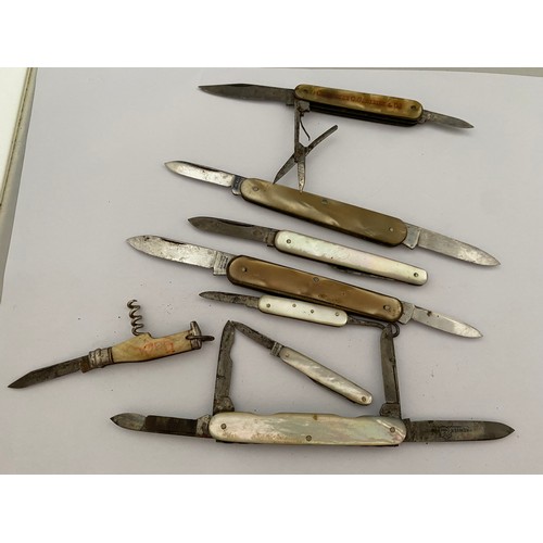 271 - A selection of pen knives with steel blades and mother of pearl  and other handles