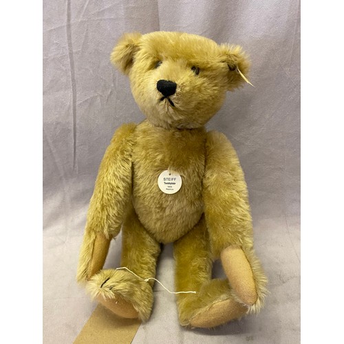 247 - A Steiff Modern Replica 1906 teddy bear