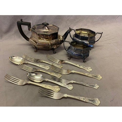 187 - A silver plated three piece tea service, a selection of fish knives and forks, Kings pattern silver ... 