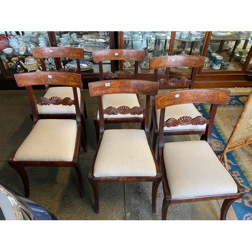 49 - A set of six Regency mahogany and crossbanded dining chairs with curved panelled cresting rails, lea... 