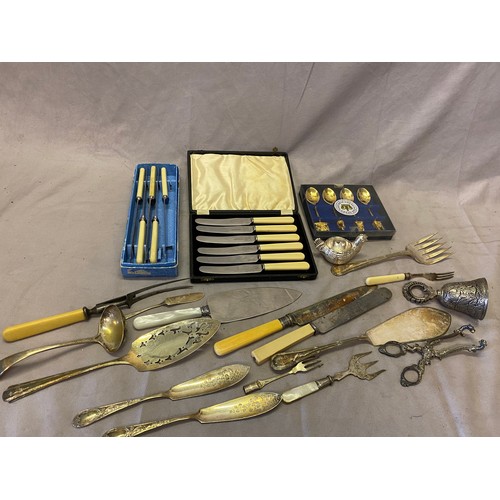 192 - A quantity of silver plated flatware, a bell, four Golden Jubilee spoons, boxed etc..