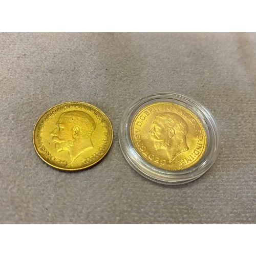 262 - Two George V gold sovereigns dated 1927 and 1932

Please note buyers premium does not apply to the p... 