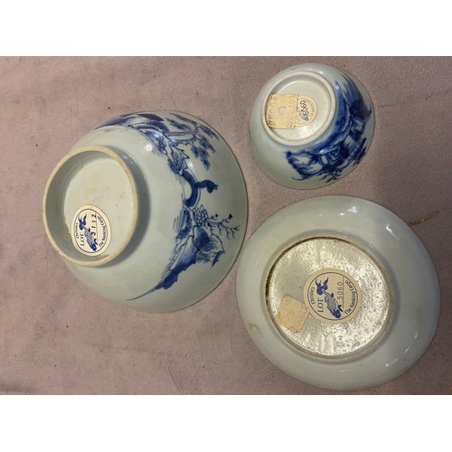 139 - A Nanking Cargo bowl - 6in. dia. and a Nanking Cargo tea bowl and stand