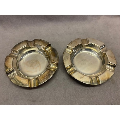 257 - A pair of Mappin and Webb silver ashtrays - Sheffield 1946