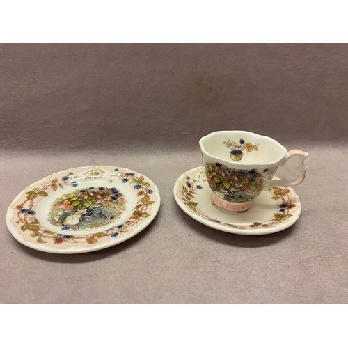 99 - A Royal Doulton Brambly Hedge miniature trio - Autumn