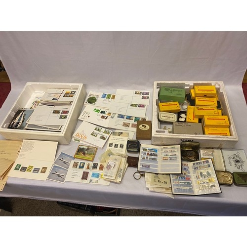 17 - A quantity of stamps in albums including three albums of Queen Elizabeth, five albums of New Age Bri... 