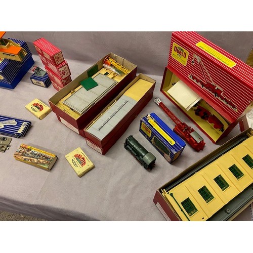 250 - An extensive selection of Hornby Dublo including Electric Train set, boxed, T.P.O Mail Van set, boxe... 