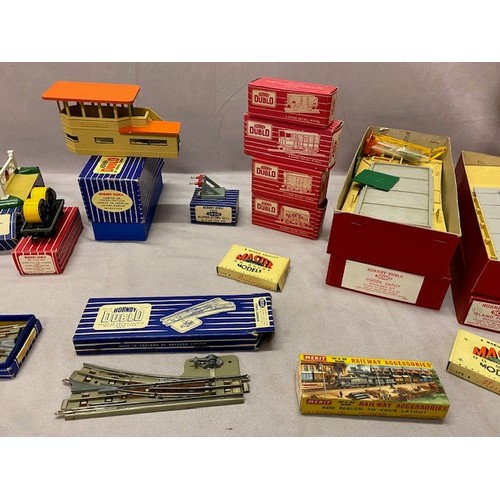 250 - An extensive selection of Hornby Dublo including Electric Train set, boxed, T.P.O Mail Van set, boxe... 