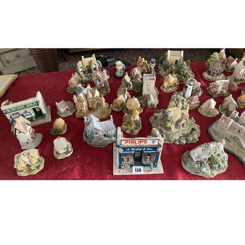 130 - A collection of Lilliput Lane and other cottages