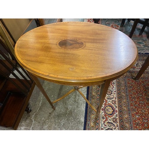 78 - An Edwardian mahogany and satinwood crossbanded occasional table with oval top, on square legs unite... 