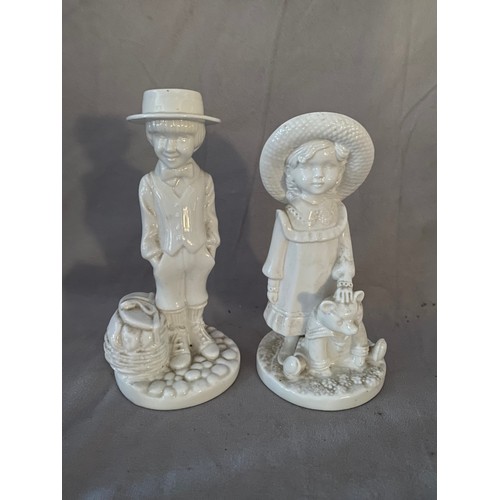 121 - Two Copeland Spode figures - Daniel and Elizabeth