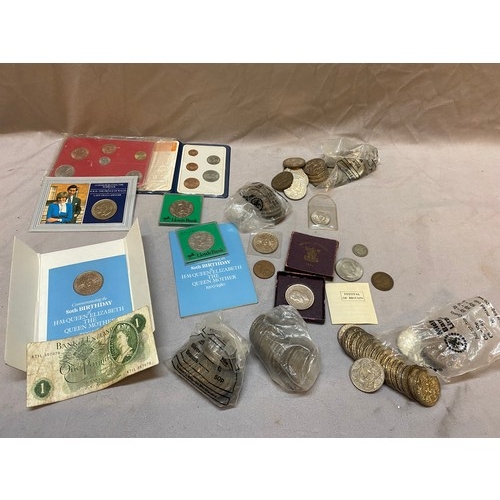 317 - A large selection of commemorative crowns, Britain's First Decimal Coins, 1951 Festival Of Britain c... 