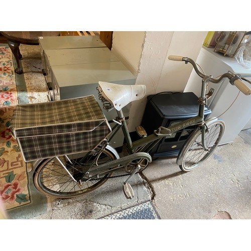 40 - A lady's vintage Raleigh Stowaway three speed folding bicycle