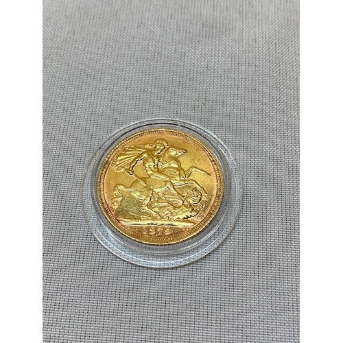 251 - A gold sovereign dated 1979