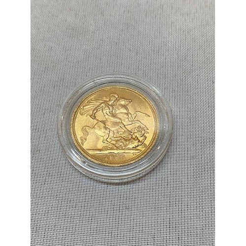 242 - A gold sovereign dated 1958