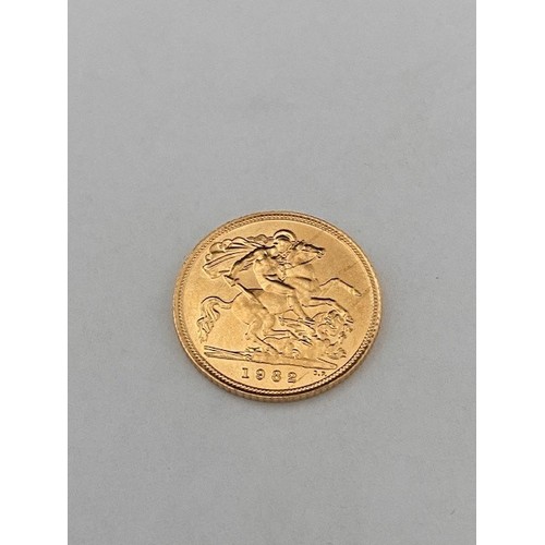 213 - A gold half sovereign for 1982