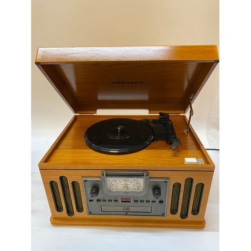 89 - A reproduction radio record player cd