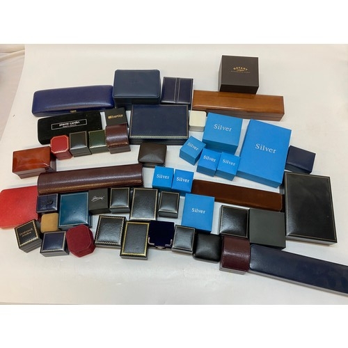 237 - A large quantity of jewellery boxes various