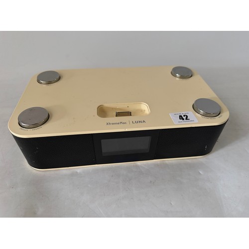 42 - An ExtremeMac Luna docking station