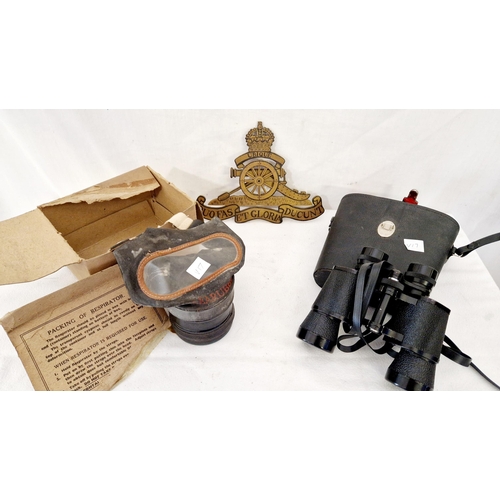 99 - Collectors lot comprising boxed gas mask, wooden Royal Artillery crest and cased Paragon ZCF 8x40 bi... 