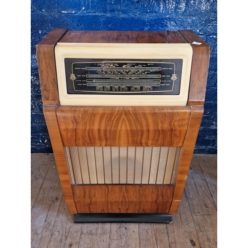 255 - Vintage Regentone radiogram in a walnut veneered cabinet