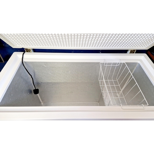 261 - Swan SR3060 chest freezer