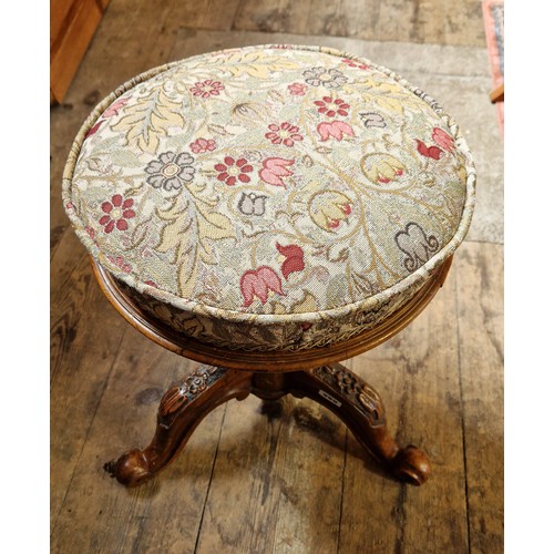 365 - Late Victorian walnut rise and fall circular piano stool with needlepoint seat on turned column to t... 