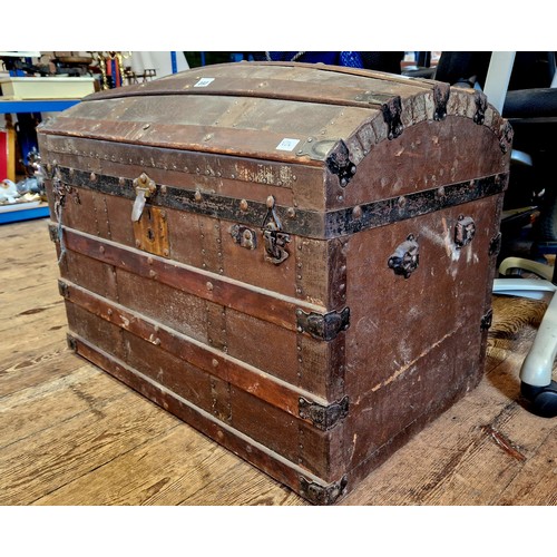 392 - Domed cabin trunk