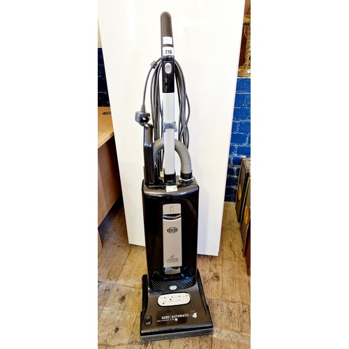 216 - Sebo automatic x4 upright vacuum cleaner
