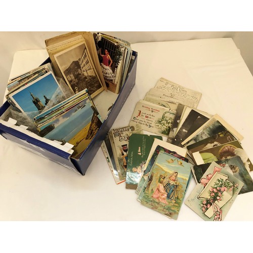 14 - Qty of loose postcards including early 20th century GB illustrated cards and photographic world card... 