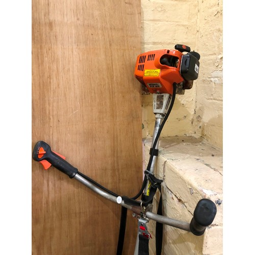 438 - Stihl FS85 petrol strimmer with harness