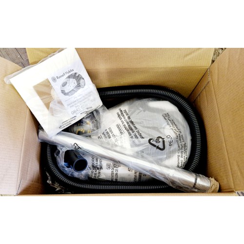 200 - Boxed Russell Hobbs pet turbo bag 2400 vacuum cleaner