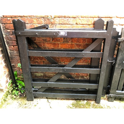 419 - Pair of wooden six bar driveway gates