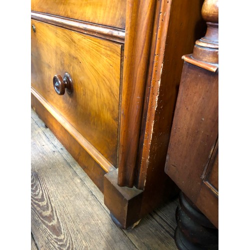 355 - Victorian Scottish mahogany chest of 4 drawers with serpentine front upper drawer