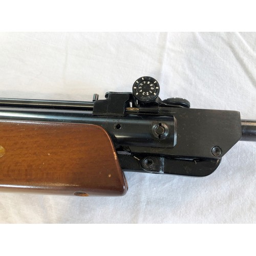 175 - Gammo .177 air rifle with 20 shot spring loaded tube, in working order