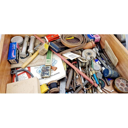 84 - Qty of artists and drawing materials incl. boxed Cranford crayons