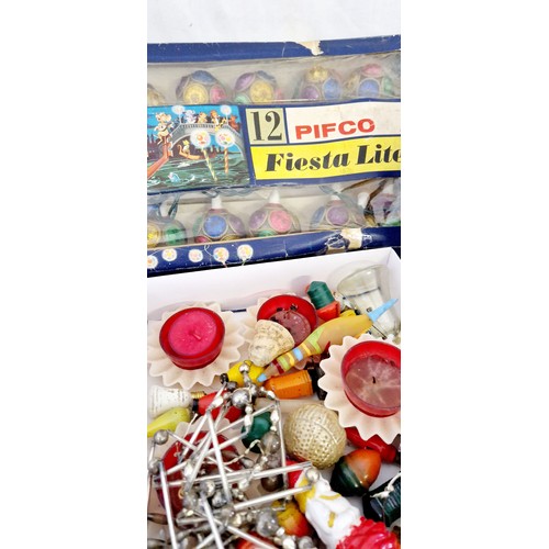 89 - Various vintage Christmas decorations