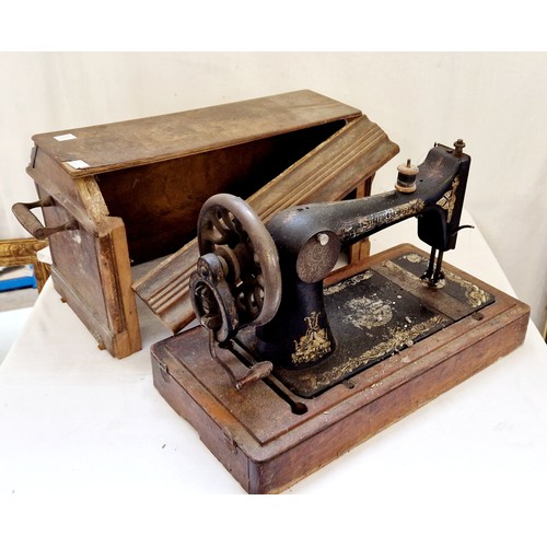 105 - Singer vintage sewing machine with damaged case