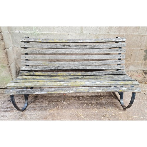 375 - Wrought steel and wooden slated garden bench