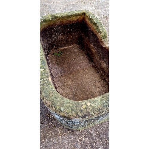 400 - D-ended stone trough approx. 103 cm (w) x 67 cm (d) x 45 cm (h)