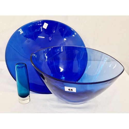 44 - 3 items of blue studio glass
