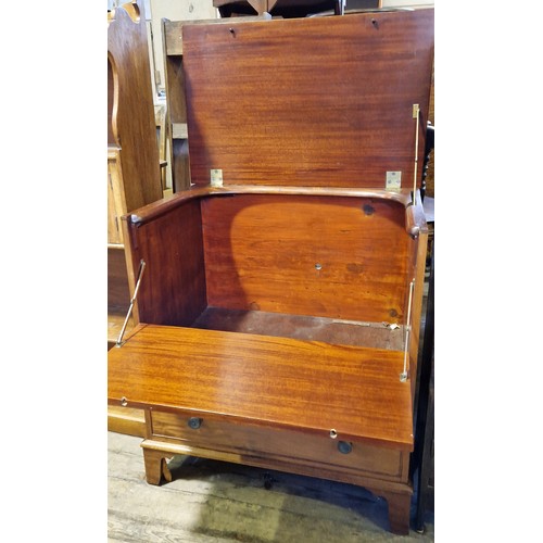 300 - Mahogany dummy fronted chest of 4 drawers