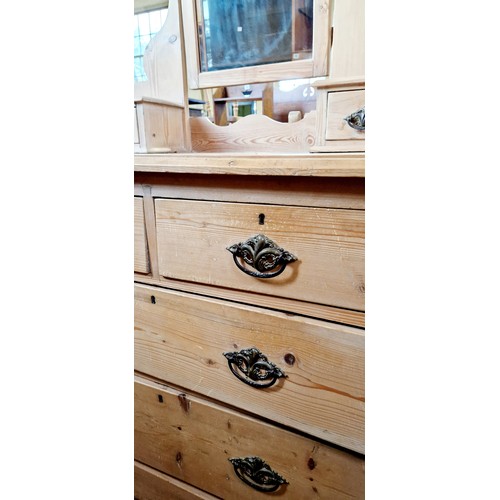 334 - An Edwardian pine dressing chest with 2 over 2 drawers