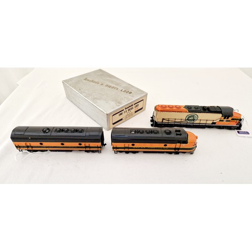 256A - Tenshodo vintage boxed HO gauge Great Northern EMD F-9 diesel locomotive and loose Tenshodo locomoti... 