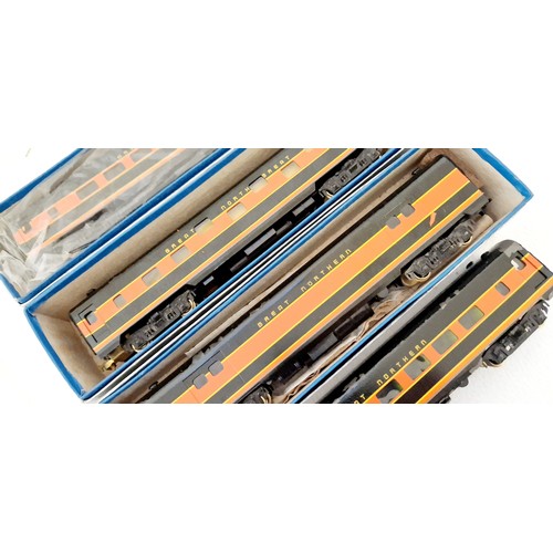 256C - 4 Tenshodo vintage HO gauge Great Northern carriages (3 boxed), 2 Coaches; Sleeper and Baggage Car