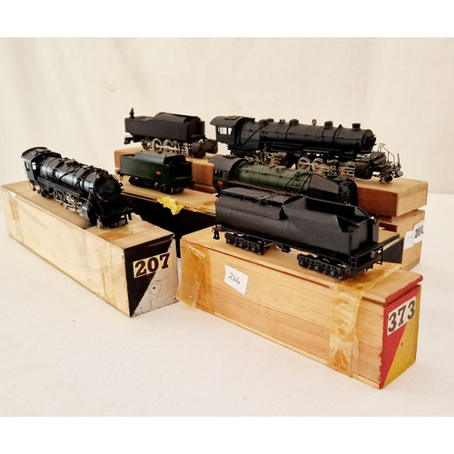 266 - 3 vintage boxed HO gauge locomotives and tenders incl. Tenshodo and Fulgerex