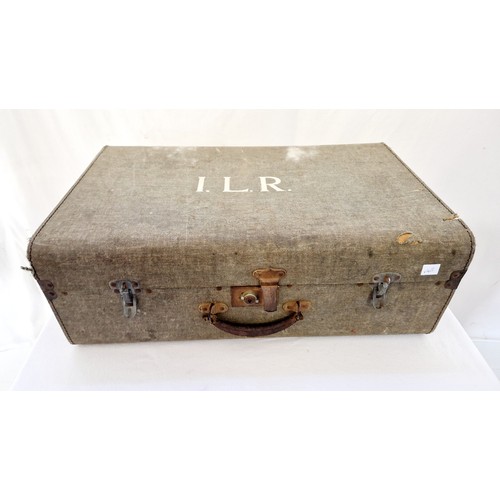 1 - Vintage box suitcase containing a qty of vinyl 7
